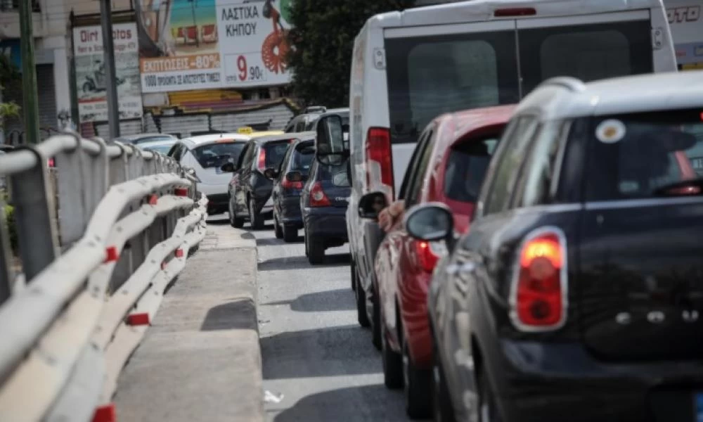 Αυξημένη η κίνηση στην παραλιακή λόγω τροχαίου